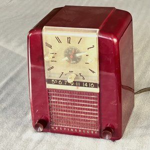 Westinghouse Maroon Vintage Tube Radio